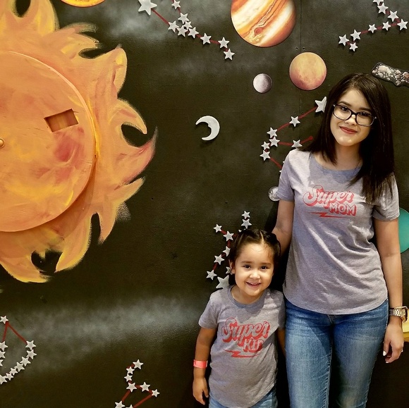 Meet your Posher, Angelica - Picture 2 of 4